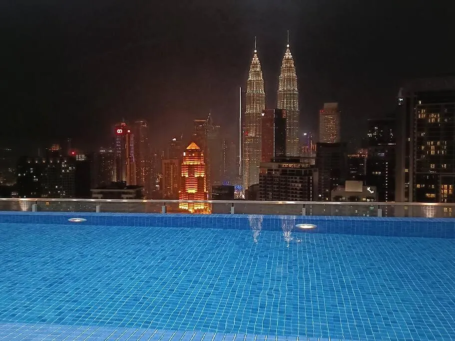 Apartment Ferienwohnung C14B Modern Infinity Pool Klcc Balcony View Kuala Lumpur