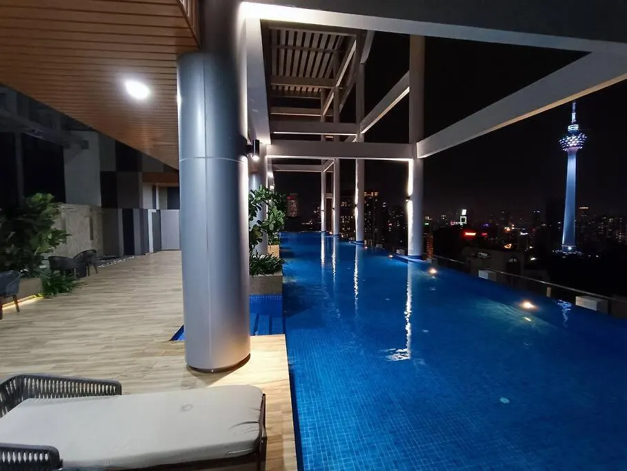 Ferienwohnung C14B Modern Infinity Pool Klcc Balcony View Kuala Lumpur Apartment