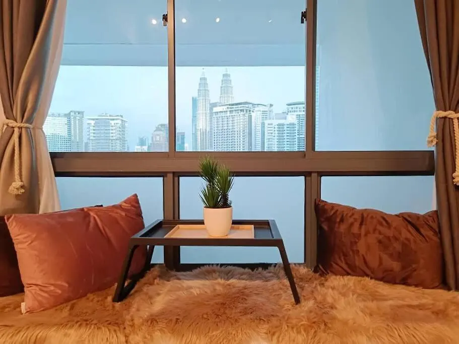 Ferienwohnung C14B Modern Infinity Pool Klcc Balcony View Kuala Lumpur
